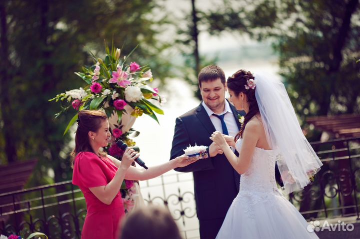 Ведущая праздников