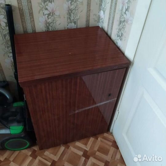 Швейная машина Чайка 142