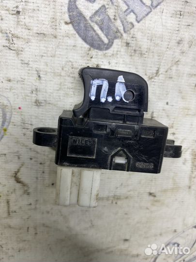 Кнопка стеклоподъёмника двери nissan teana