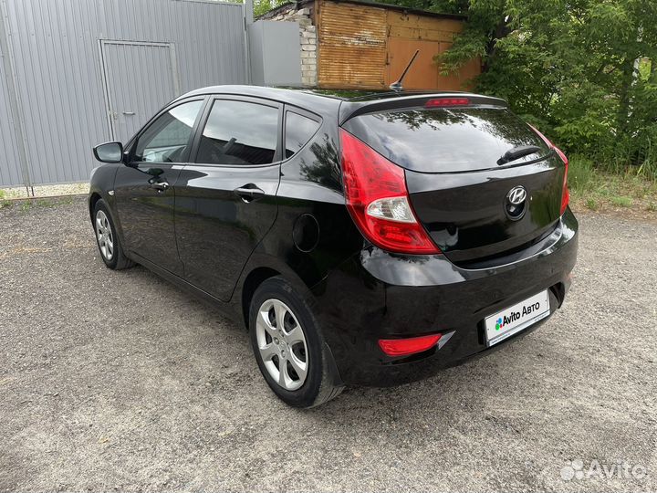 Hyundai Solaris 1.6 AT, 2012, 110 500 км