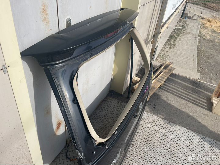 Крышка багажника Mazda MPV II