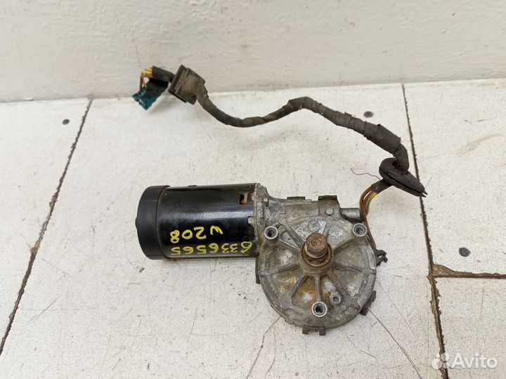 Моторчик стеклоочистителя передний