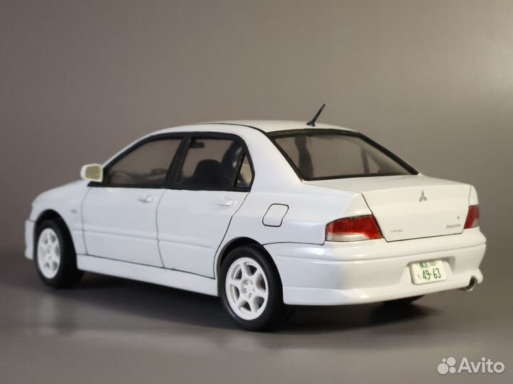 Mitsubishi Lancer Evolution 8 1/24