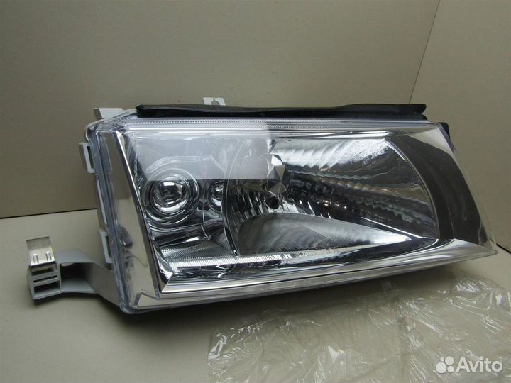 Фара правая Skoda Octavia (A4 1U) 2000-2011