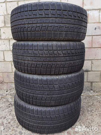 Bridgestone Blizzak Revo2 215/50 R17 99H