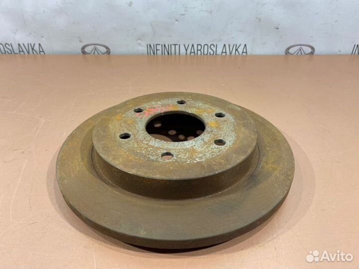 Тормозной диск задний Nissan Armada TA60 VK56DE