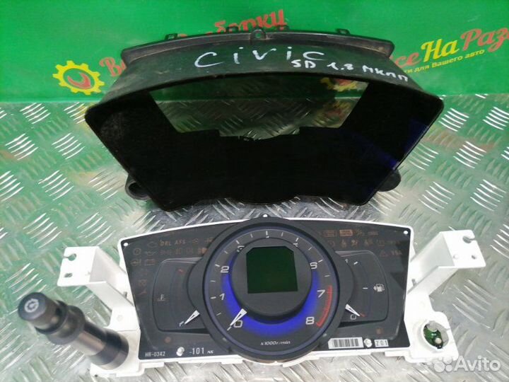 Щиток панель приборов Honda Civic седан 1.8Л 2007