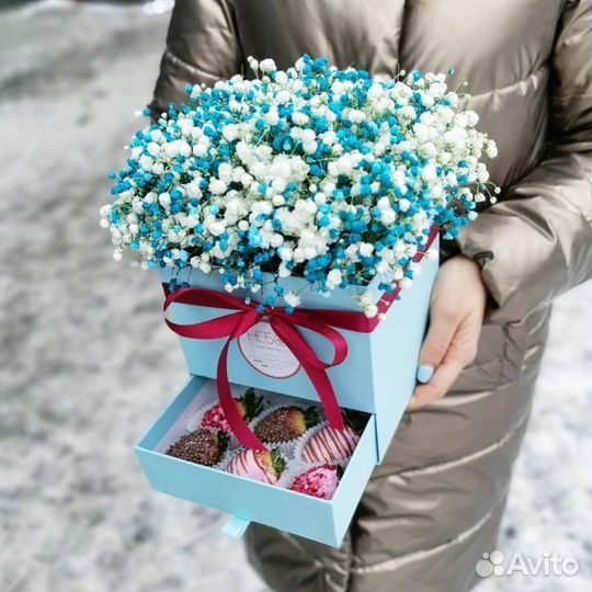 Клубника в шоколаде, Боксы с клубникой и цветами