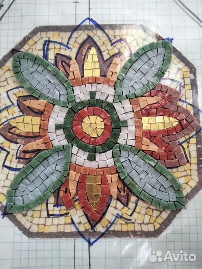 Мозаика, художник