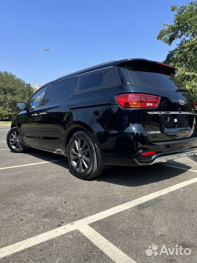 Kia Carnival 2.2 AT, 2019, 73 102 км