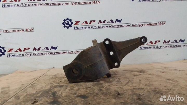 Кронштейн передней рессоры левый Man Tgm