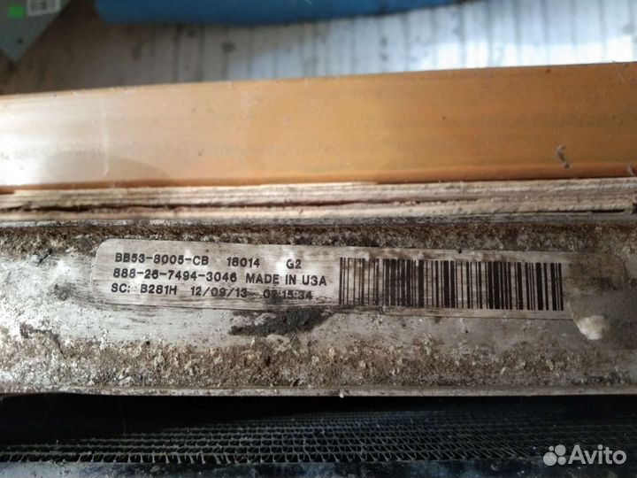 Радиатор охлаждения Ford Explorer 5