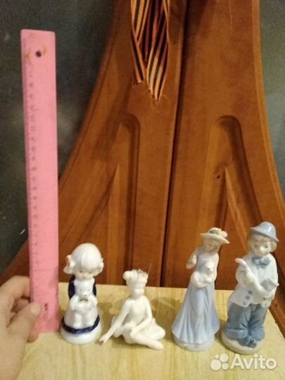Статуэтки