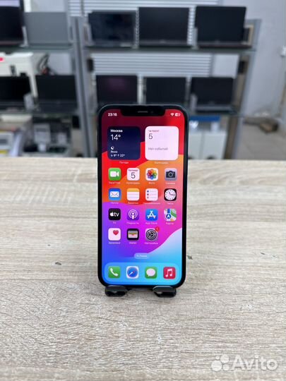 iPhone 12, 64 ГБ