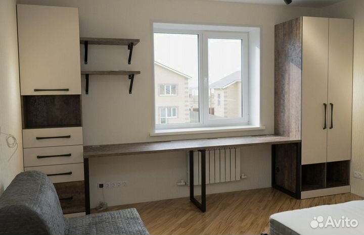 Рабочая зона у окна