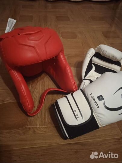 Шлем и перчатки детские для единоборств