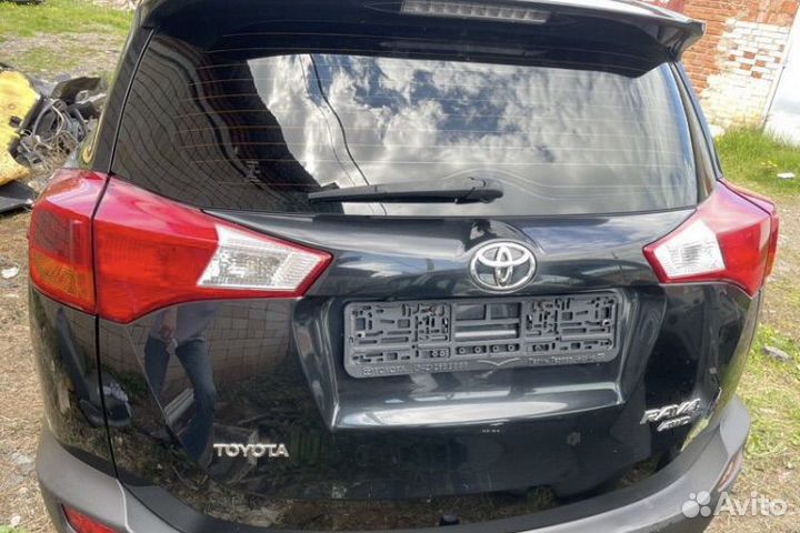 Крышка багажника Toyota Rav 4 Xa40