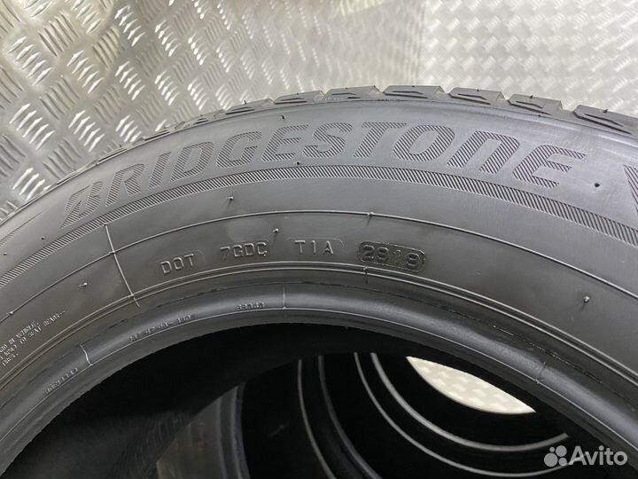 Bridgestone Blizzak LM-80 Evo 235/60 R18 103H