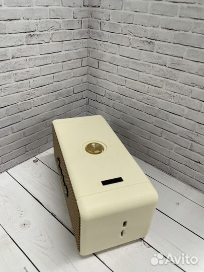 Портативная колонка Bluetooth Marshall белая