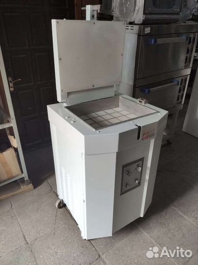 Тестоделитель Италия