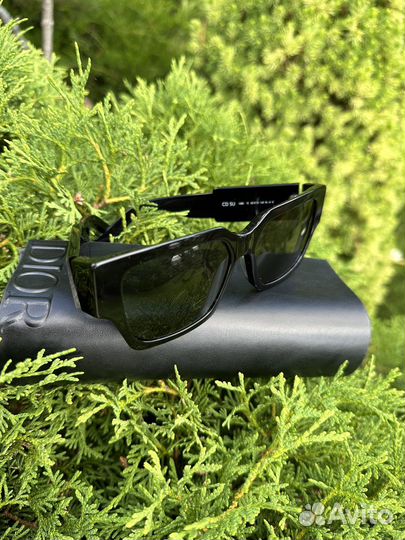 Солнцезащитные очки dior