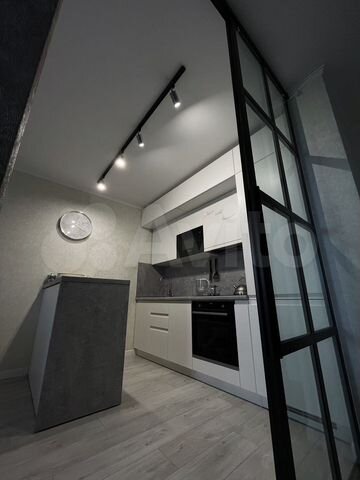 2-к. квартира, 76,8 м², 7/18 эт.