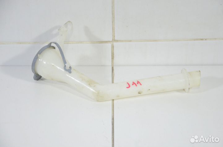 Горловина бачка стеклоомывателя Nissan Qashqai J11