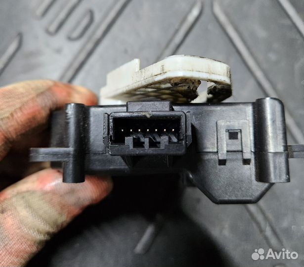 Сервопривод заслонок отопителя Honda Accord 7