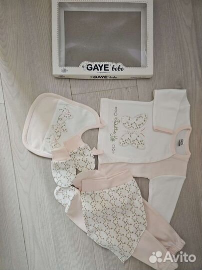 Комплект на выписку для девочки лето