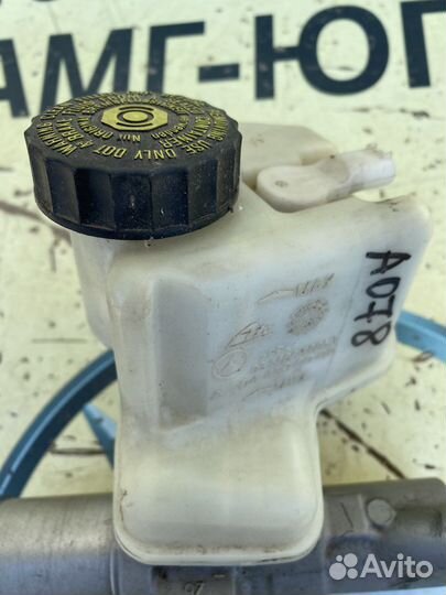 Mercedes W204 X204 W207 W212 тормозной бачок