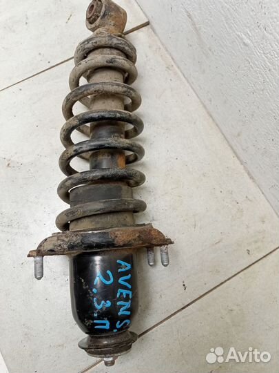 Стойка задняя в сборе Toyota Avensis 2 T250