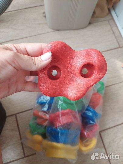 Крепежи для скалодрома