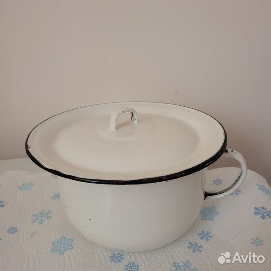 Эмалированная ночная ваза, ночной горшок