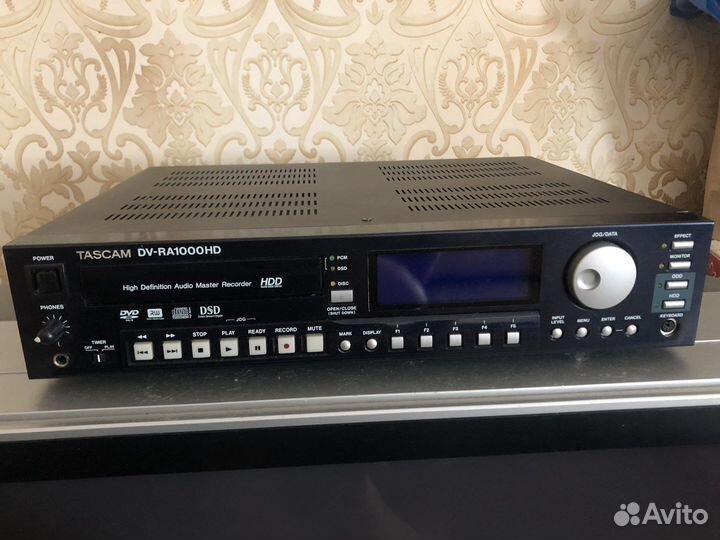 Tascam DV-RA1000HD мастер рекордер с HD