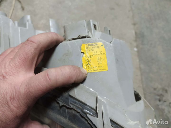 Mercedes benz фара правая - левая