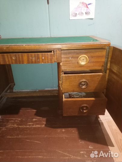 Стол с зелёным сукном, под реставрацию