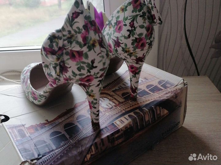 Туфли женские