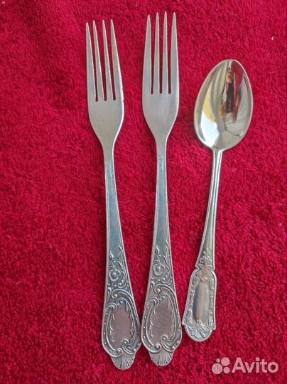 Столовые приборы 