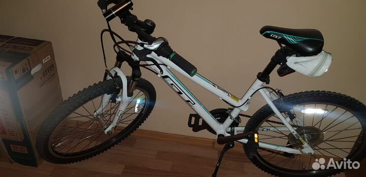 Велосипед GT Laguna 24