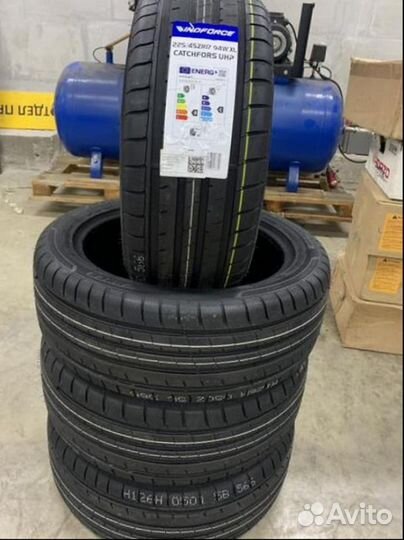 Windforce Catchfors UHP 225/45 R17 94W
