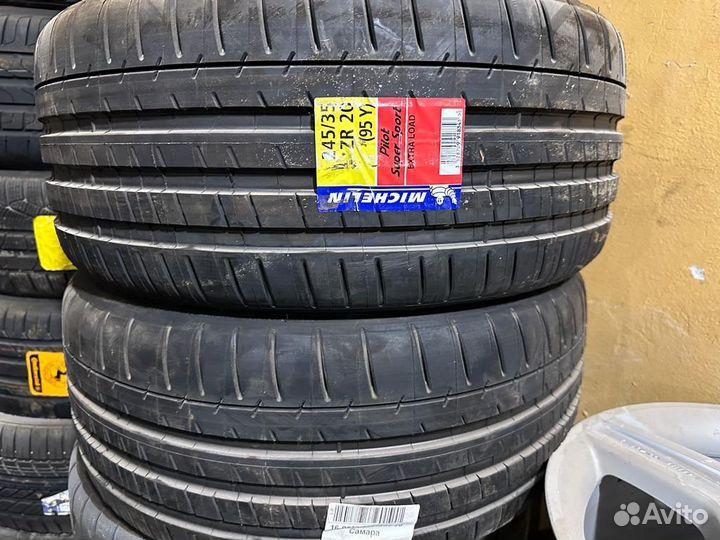 Michelin Pilot Super Sport 245/35 R20 и 305/30 R20 94Y