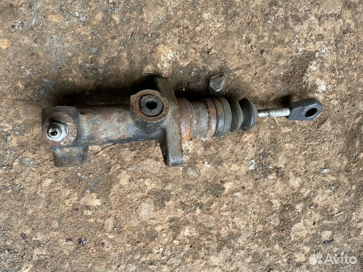 Цилиндр сцепления главный VW Passat B3