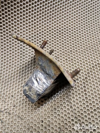 Кронштейн усилителя заднего бампера правый Chevrolet Lacetti хетчбэк