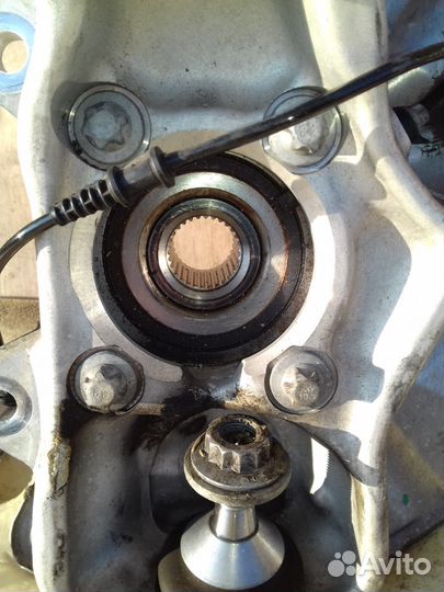 Кулак перед левый Мерседес ML 166,GLE, GLS идеал