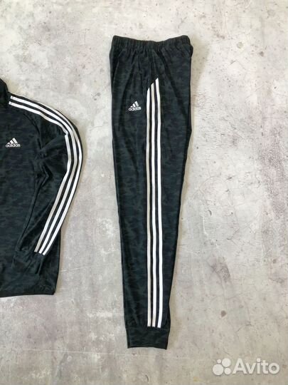 Спортивный костюм Adidas