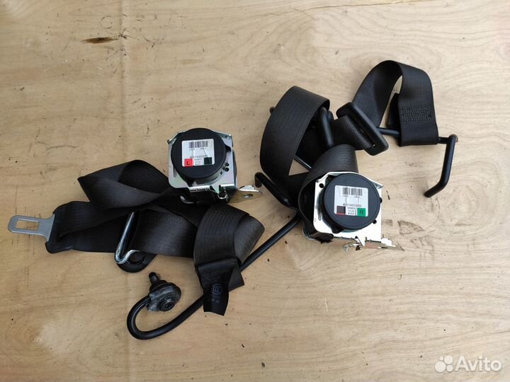 Ремни безопасности на Опель Астра Н GTC 3Д