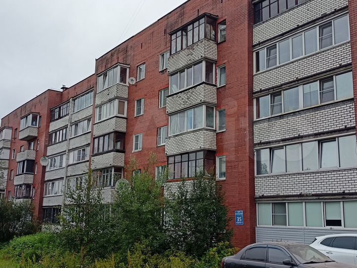 2-к. квартира, 49 м², 5/5 эт.