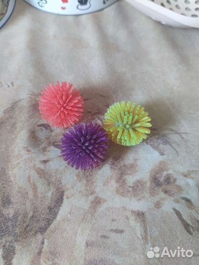 Корма, наполнитель, игрушки для кошек