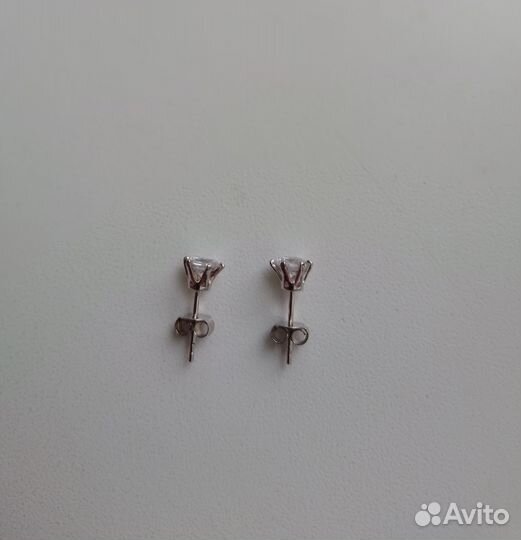 Серьги пуссеты новые