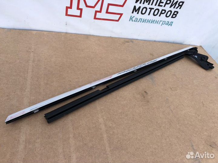 Молдинг на дверь задний правый Mercedes Cls-Class